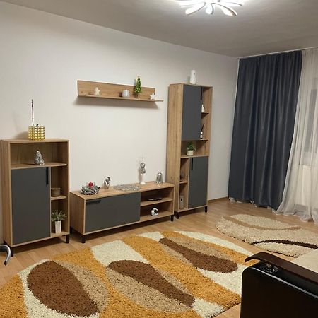 Apartament Petrosani Luaran gambar