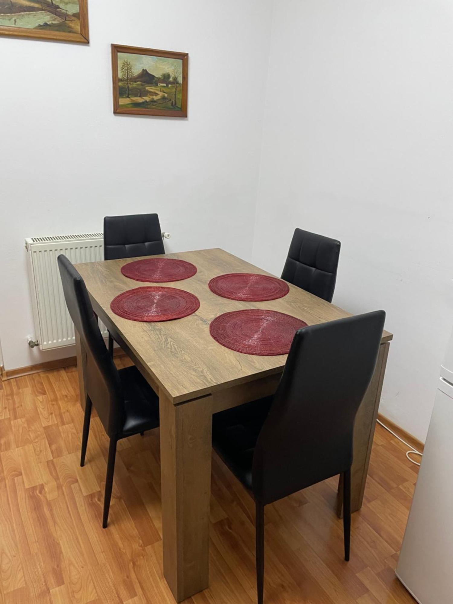 Apartament Petrosani Luaran gambar