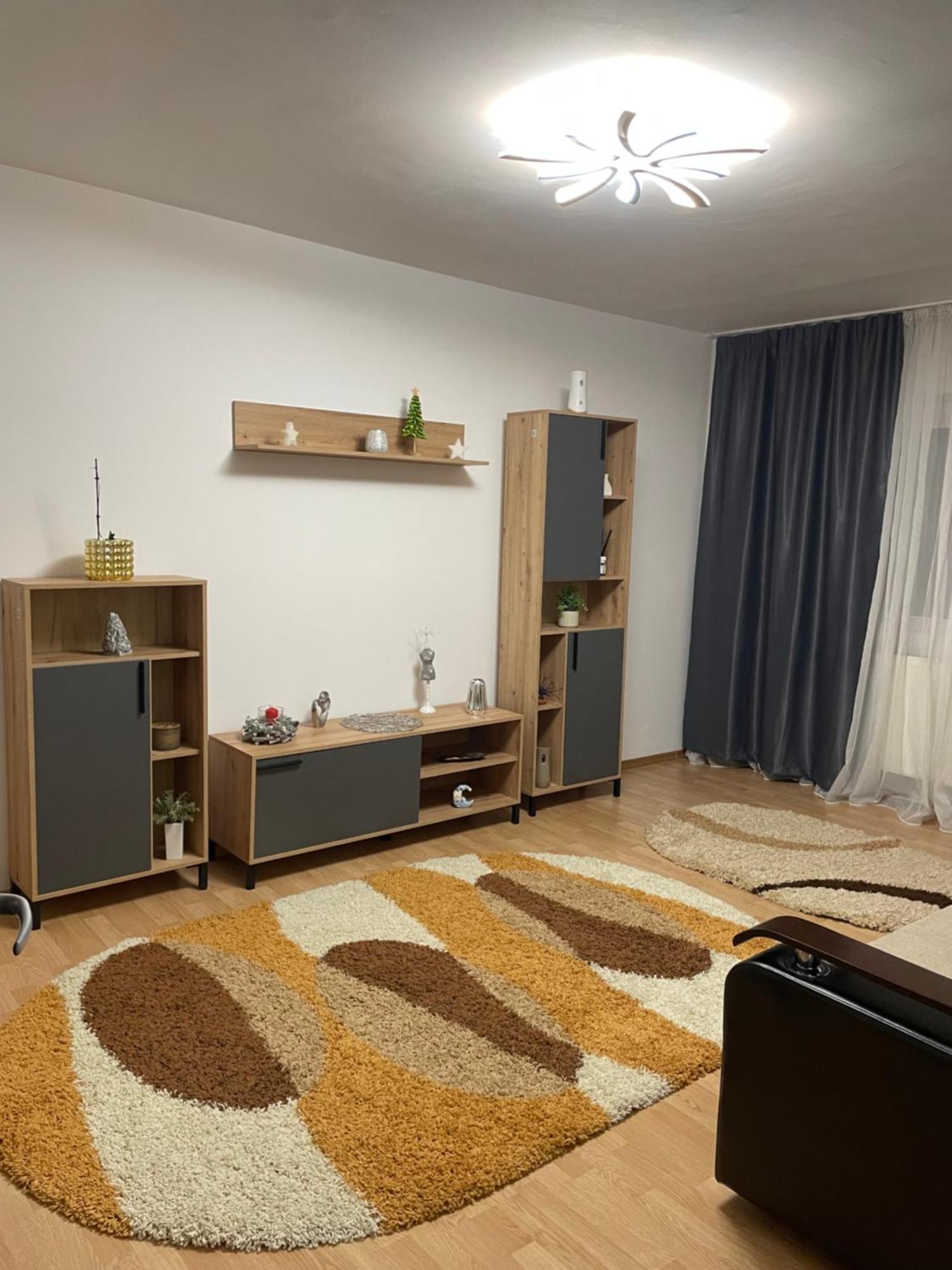 Apartament Petrosani Luaran gambar